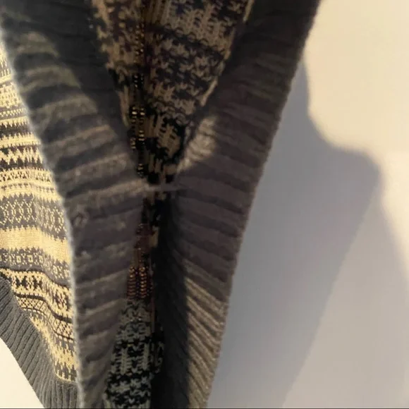 THE LIMITED Poncho Fair Isle Print Knit Medium - Picture 3 of 6